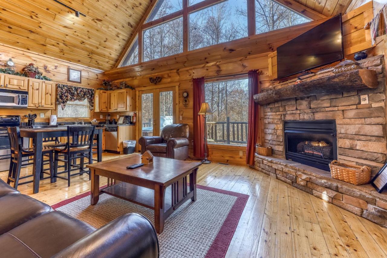 Seasons Of The Heart Villa Gatlinburg Bagian luar foto