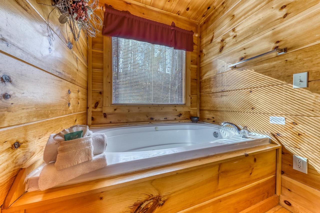 Seasons Of The Heart Villa Gatlinburg Bagian luar foto